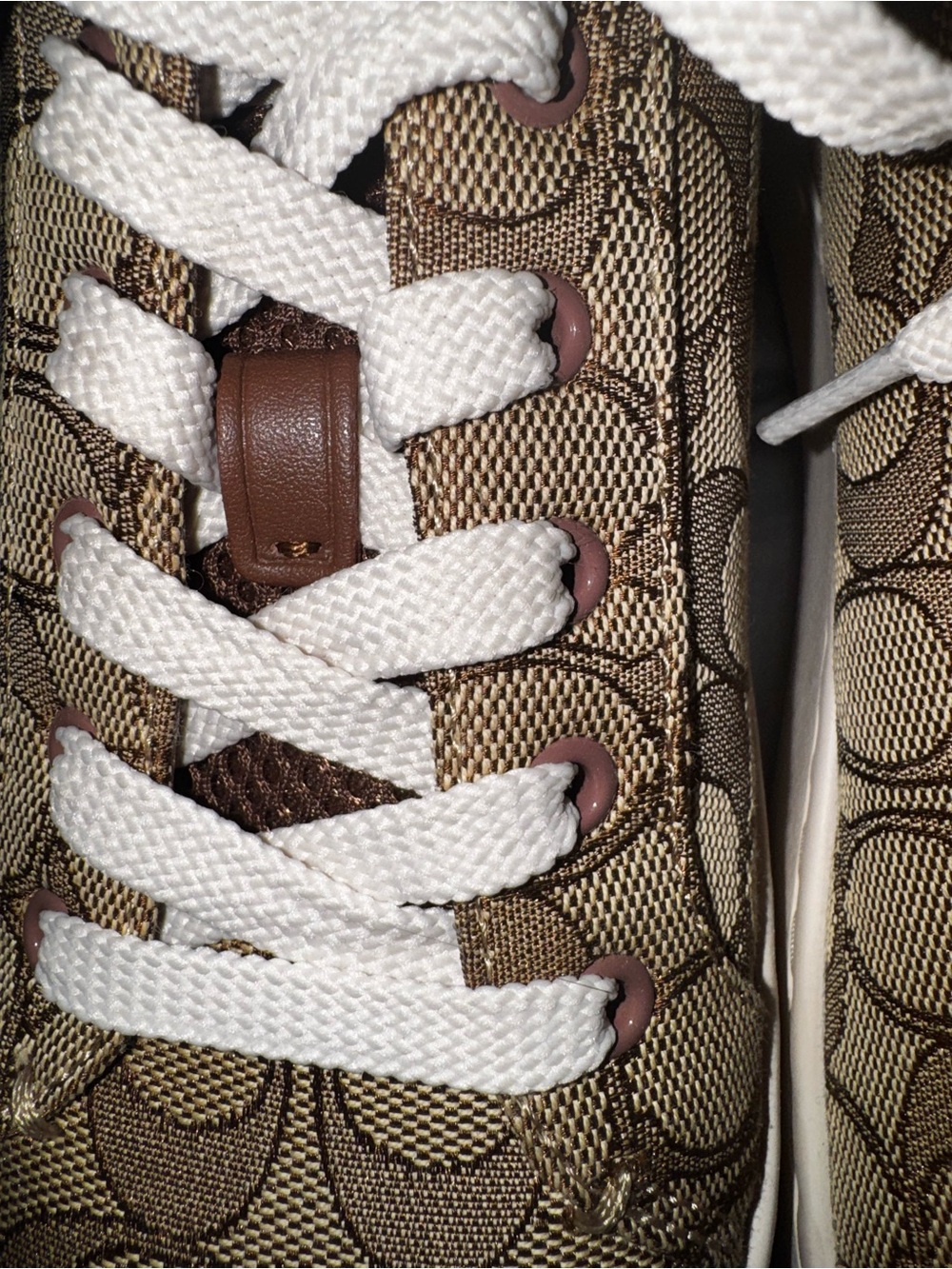 Women’s Brown Coach Clip Low Top with White Laces Sneaker Size 9.5 - Picture 4 of 12